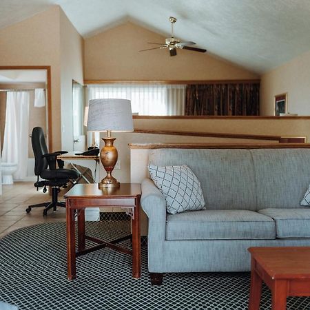 Skaneateles Suites Ngoại thất bức ảnh