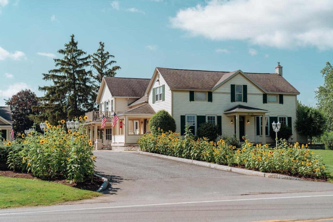Skaneateles Suites Ngoại thất bức ảnh