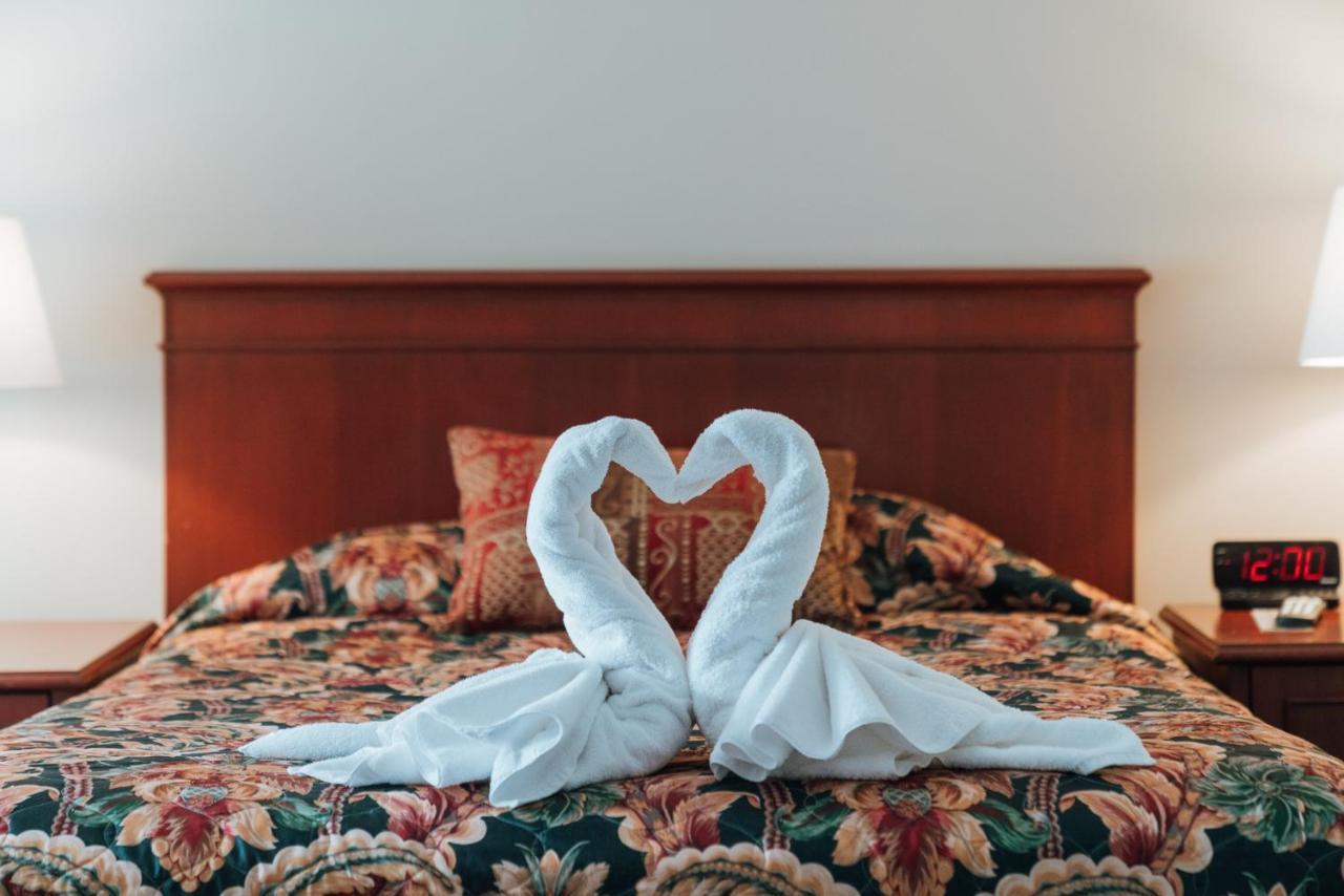 Skaneateles Suites Ngoại thất bức ảnh