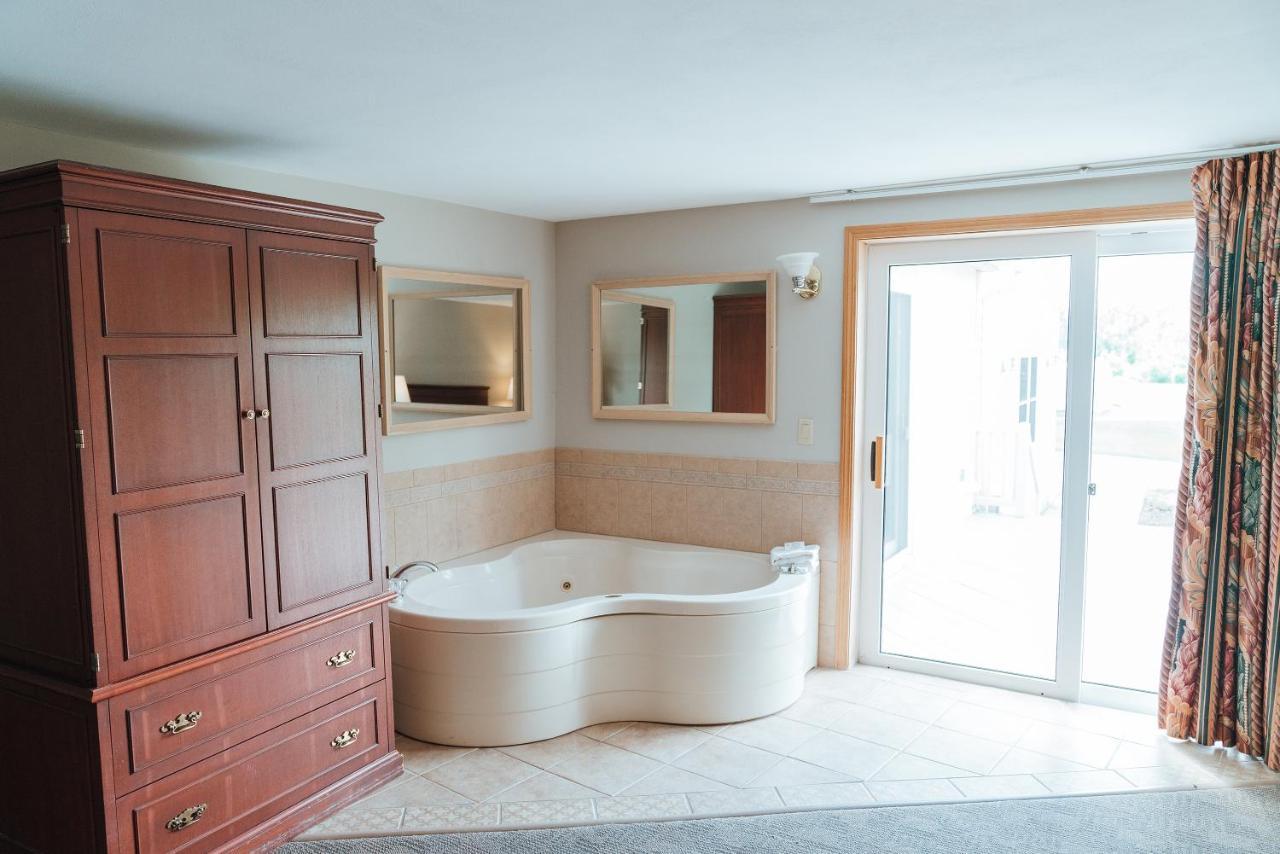 Skaneateles Suites Ngoại thất bức ảnh