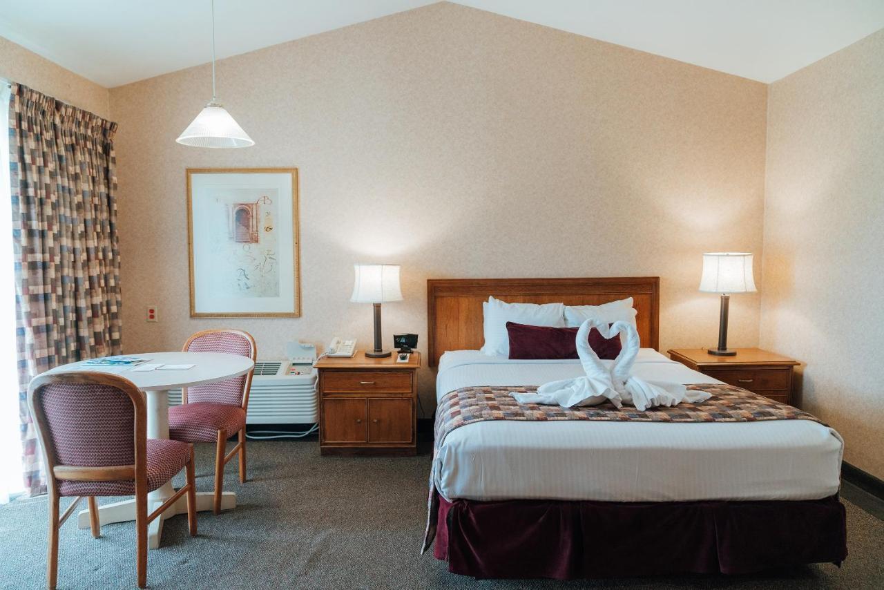 Skaneateles Suites Ngoại thất bức ảnh