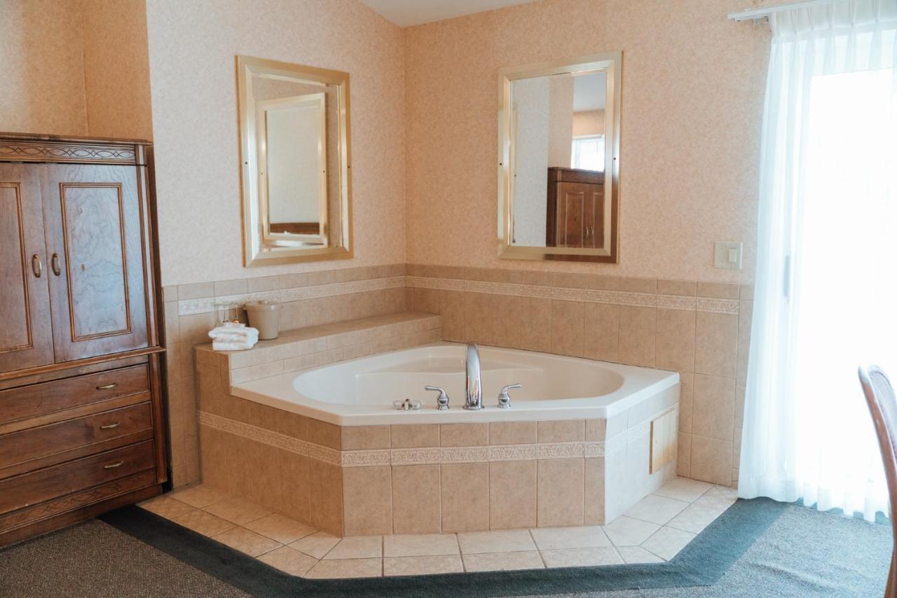 Skaneateles Suites Ngoại thất bức ảnh