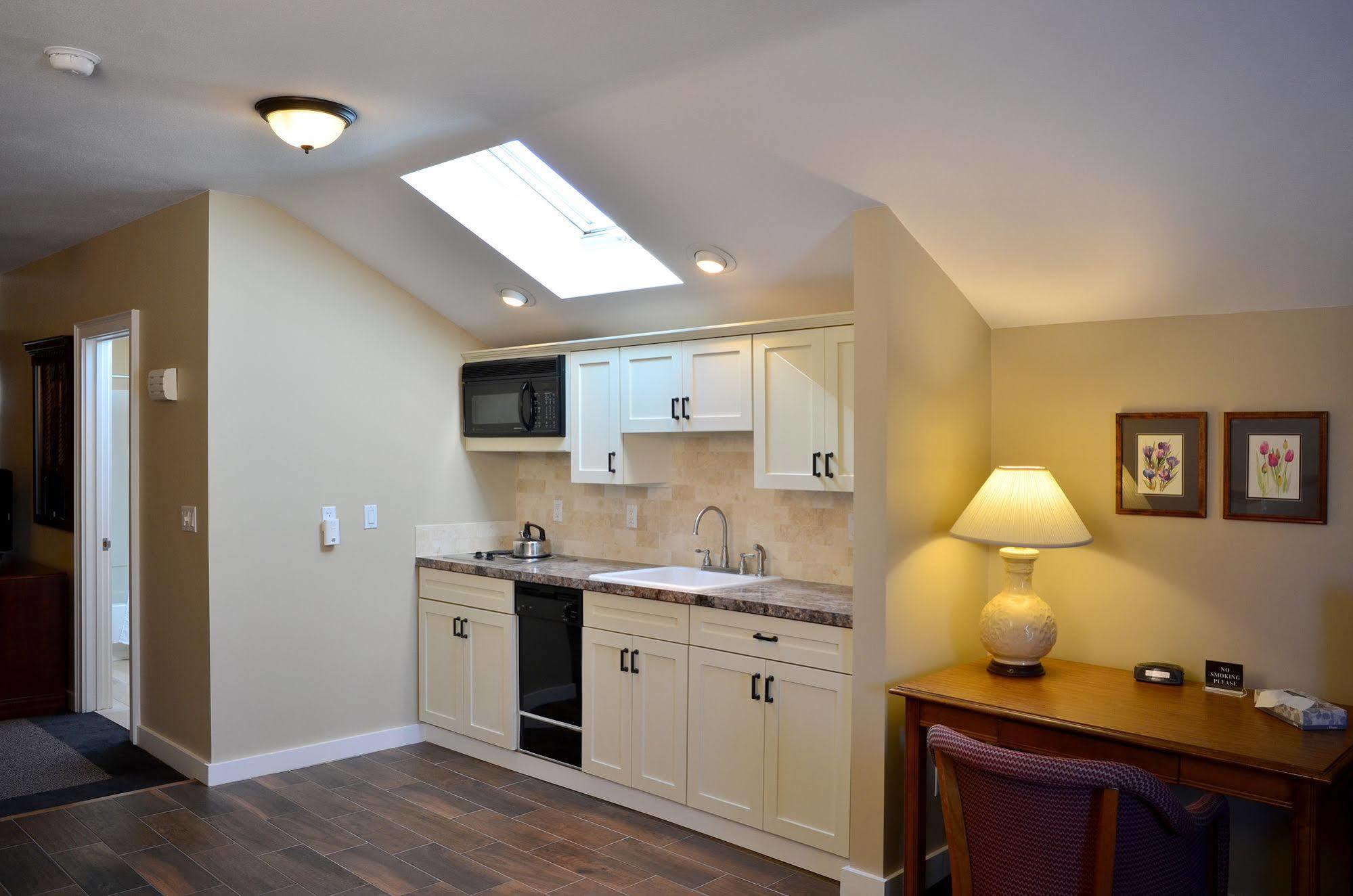 Skaneateles Suites Ngoại thất bức ảnh